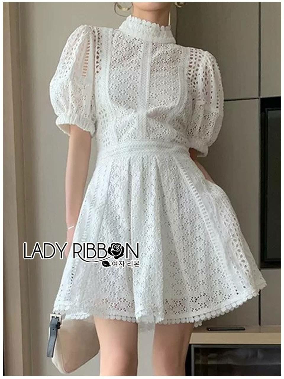 เดรสผ้าลูกไม้สีขาวฉลุลายสวยแต่งลายสลับทั้งชุด