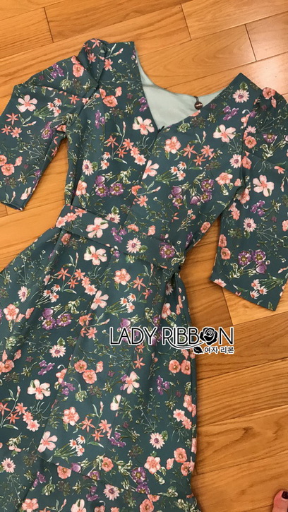 เดรสพิมพ์ลายดอกไม้สีสดใสสไตล์สปริง