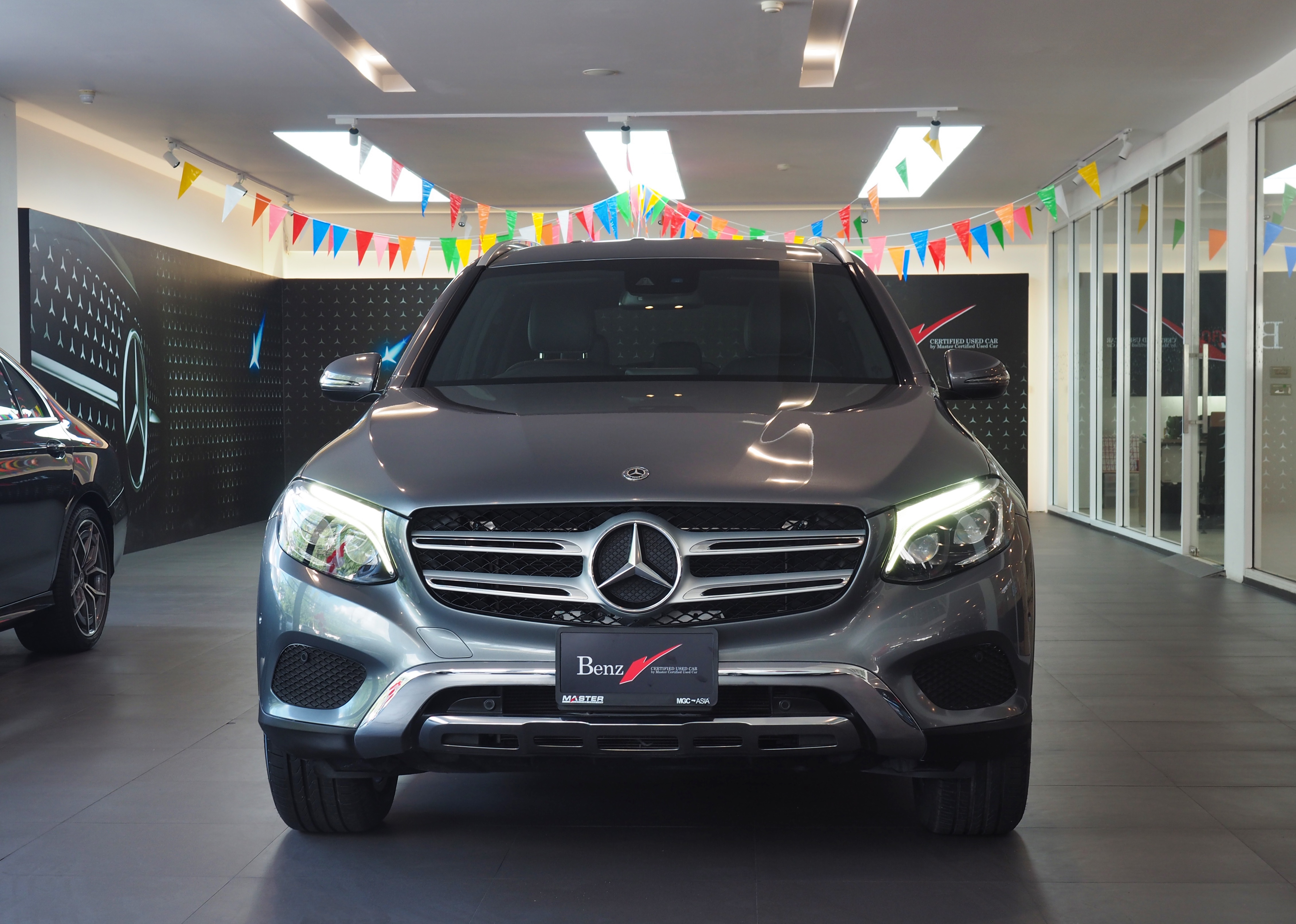 จองแล้ว GLC250d Off Road 4MATIC W253