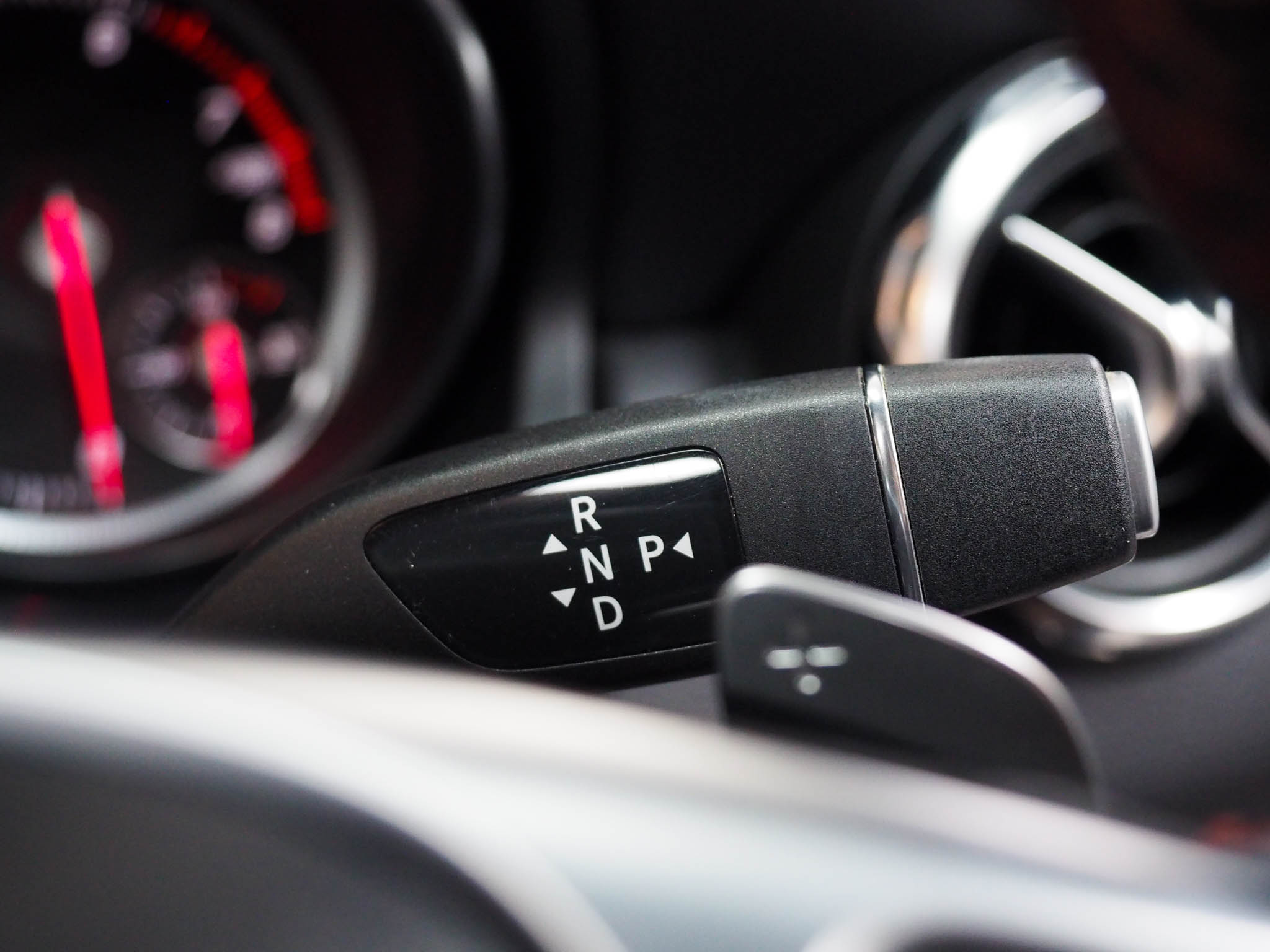 จองแล้ว GLA250 AMG Dynamic W156