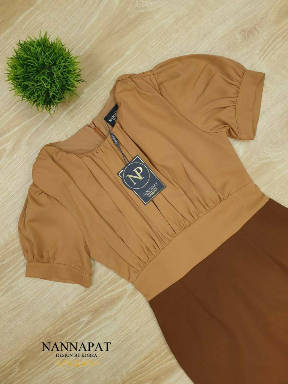 ชุดเดรสเข้ารูปเก็บทรงสวย