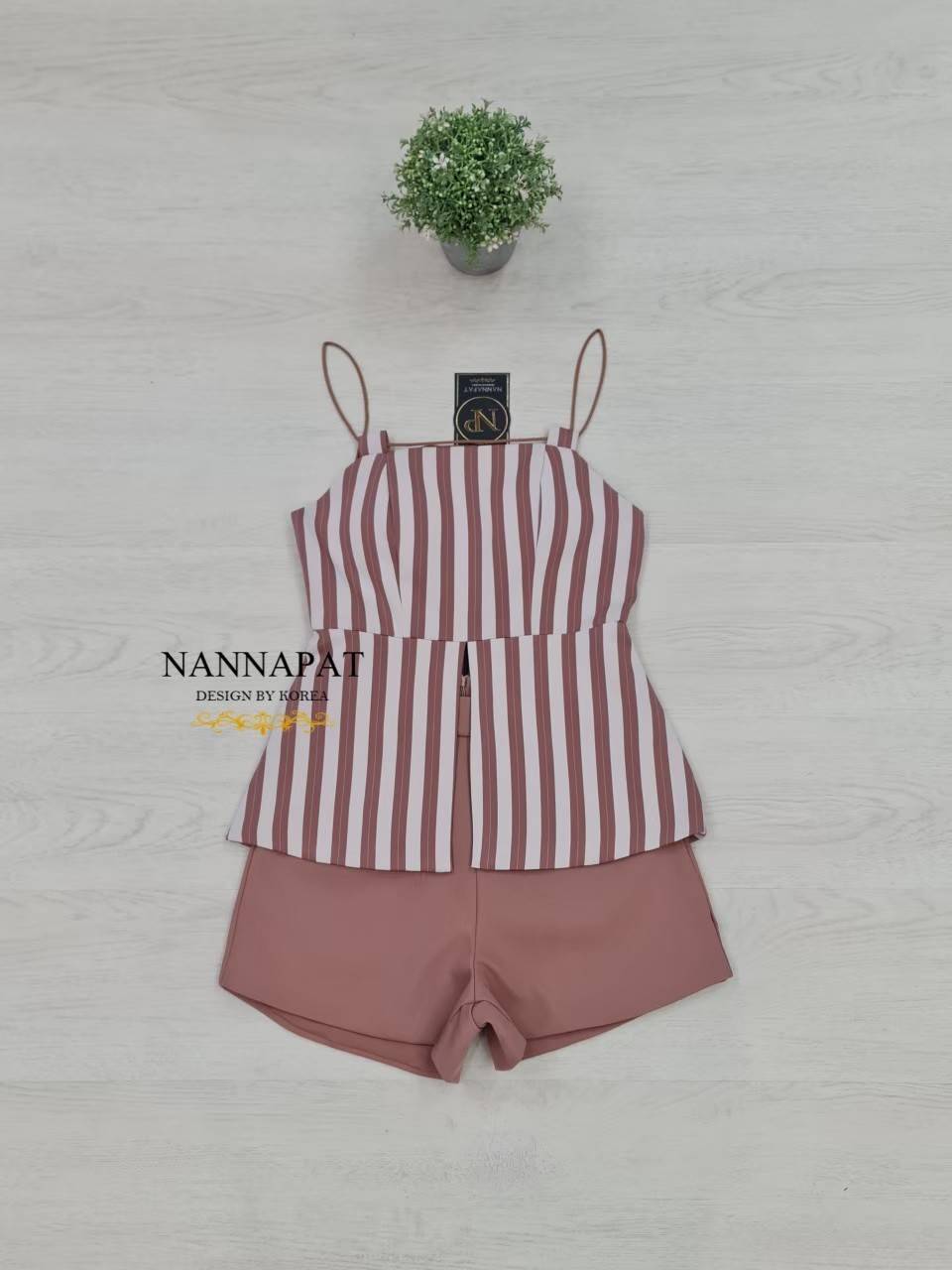 เสื้อสายเดี่ยวซิปหลัง ผ้าทอลาย