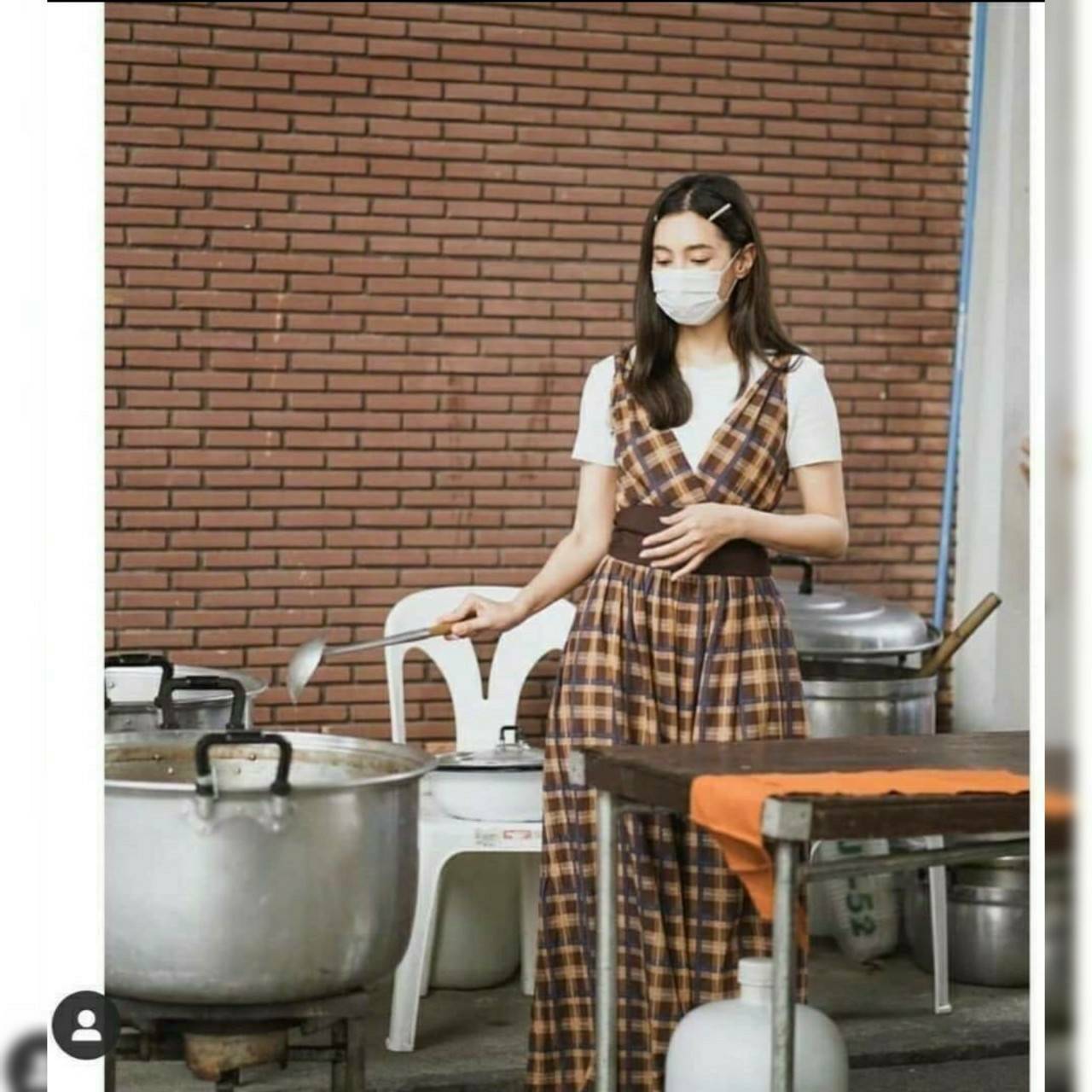จัมสูททรงสวยขาบาน