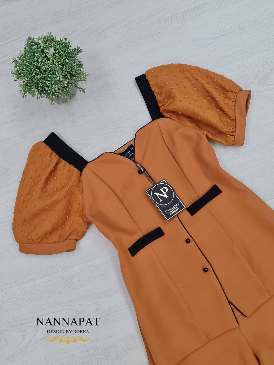 เสื้อกระดุมหหน้า แขนแต่ง