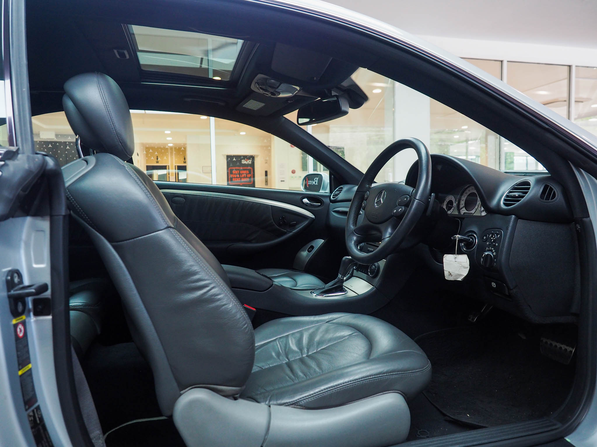 จองแล้ว CLK200 Kompressor Avantgarde W209