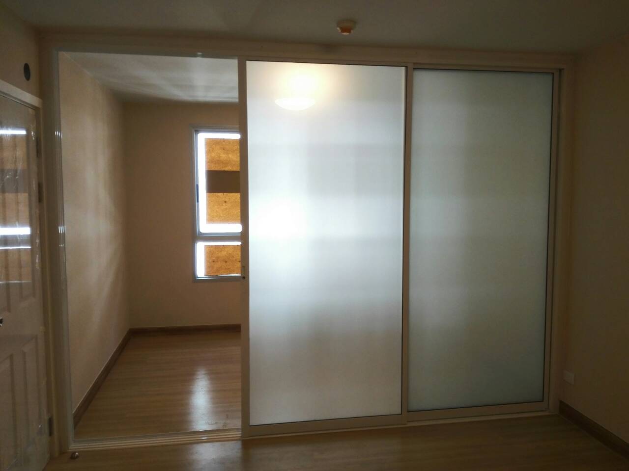 รวมรายการติดตั้งกระจกอลูมิเนียมพลัมคอนโดเมืองเอกพหลโยธิน89