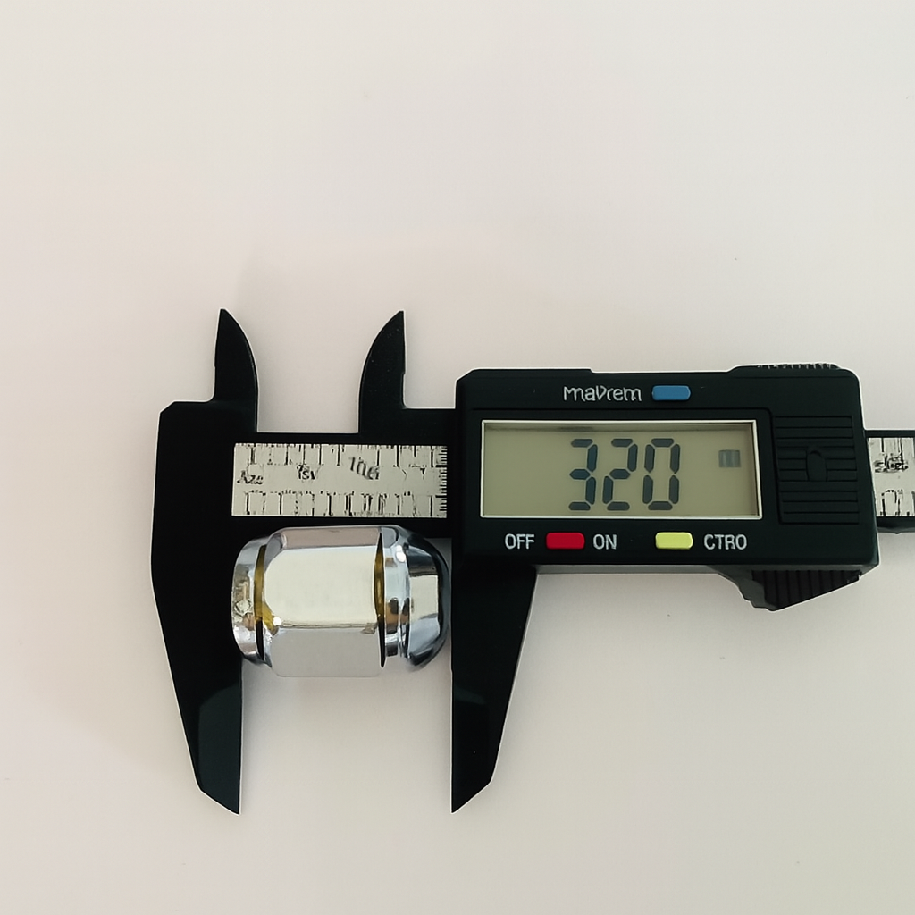 น๊อตล้อ รถยนต์ น๊อตเดิมติดรถ ขนาด M12 X P1.25 บล็อกเบอร์ 19 สีเงิน เหล็กชุบโครเมียม