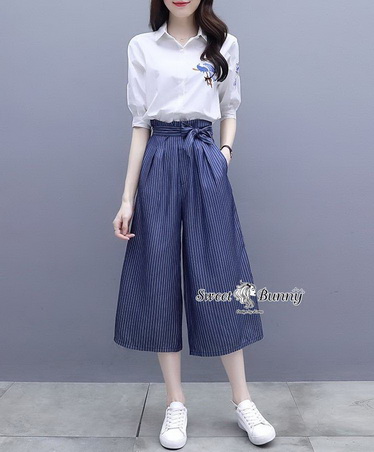 เสื้อผ้าเชิ้ตสีขาวเนื้อดี เสื้อเชิ้ตแขนสั้นปักนก