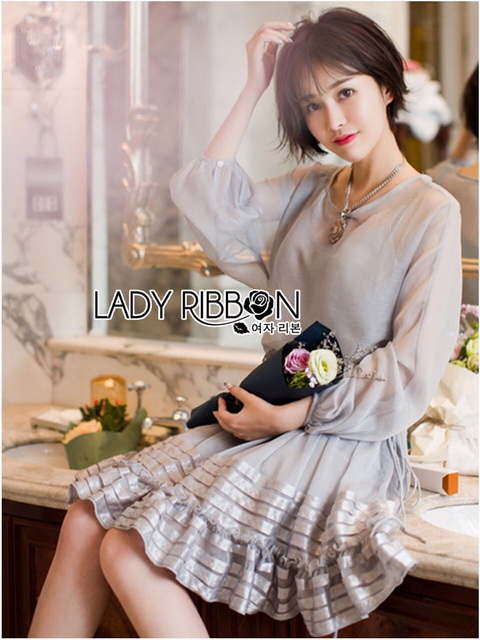 เดรสผ้าชีฟองสีเทาตกแต่งระบายลายทาง