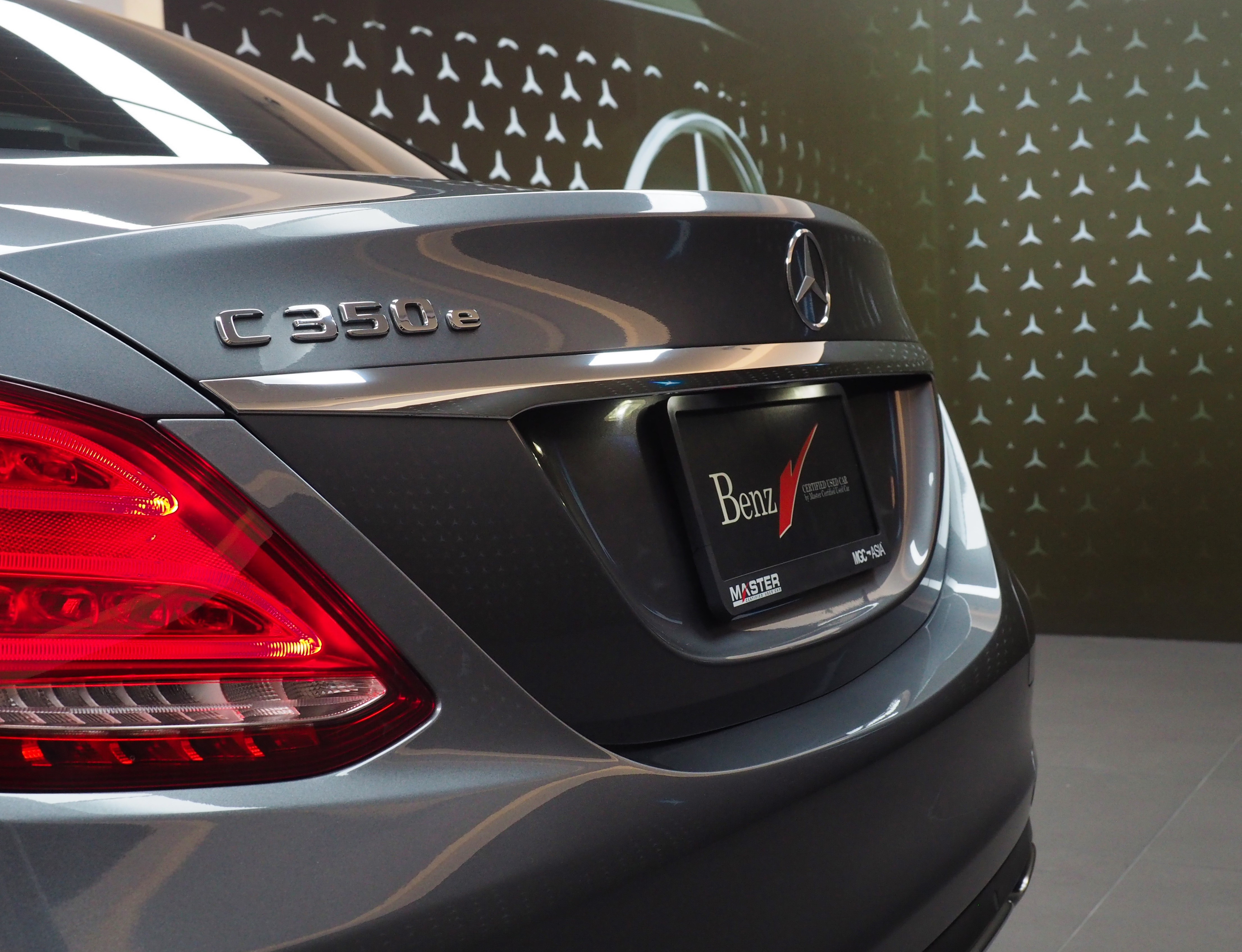 จองแล้ว C350e AMG Plug in Hybrid W205