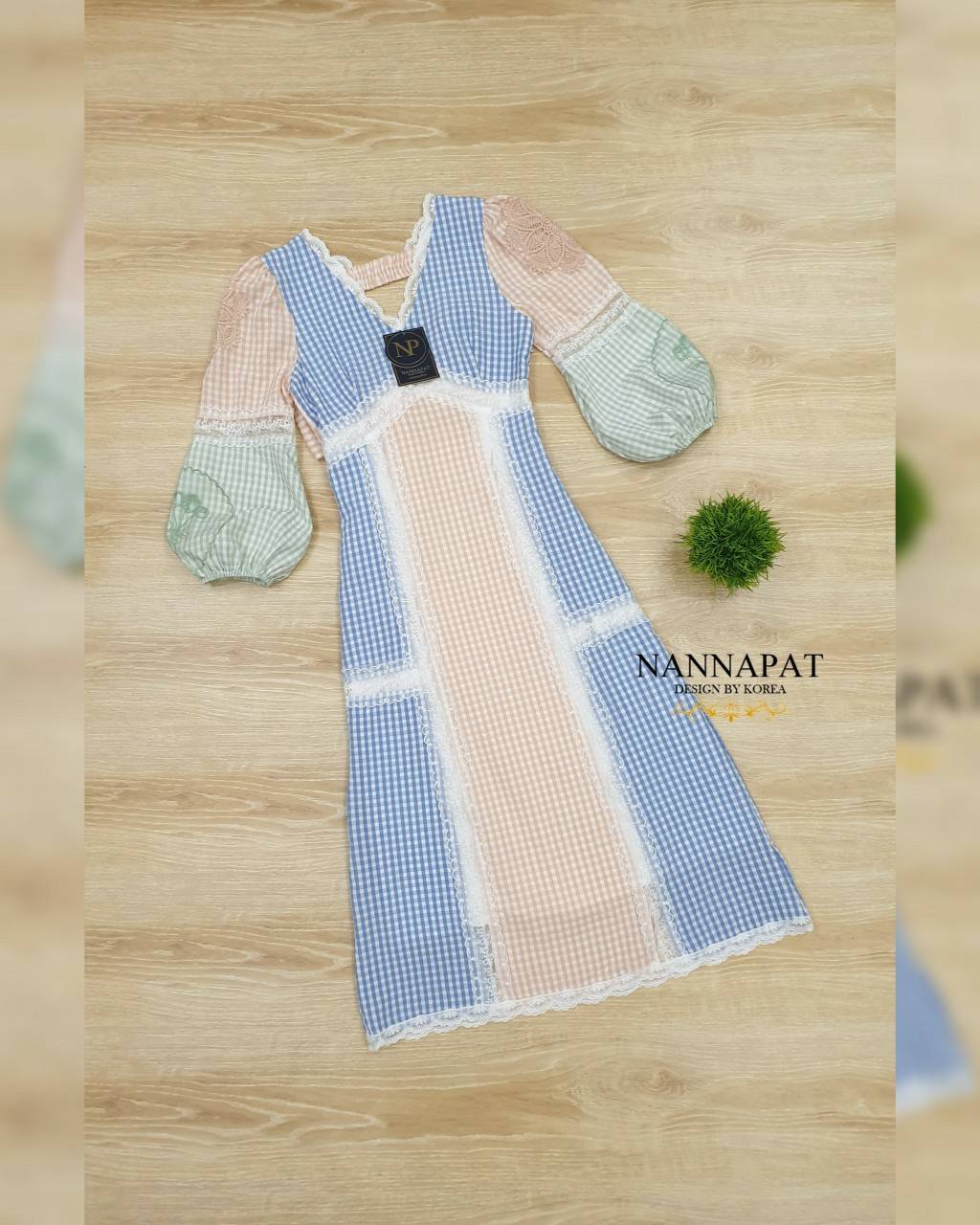 ชุดเดรสซิปหลัง พร้อมผูกโบว์หลังน่ารัก