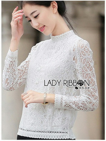 With Lace Blouse เสื้อผ้าลูกไม้แขนยาวสีขาว