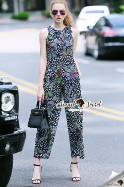 Lady Ribbon Online ขายส่ง เสื้อผ้าออนไลน์ ของแท้ SS18040716 Seoul Secret Say's... Butterfly Curve Out Stick Smutty Print Playsuit