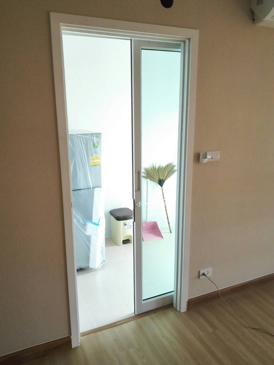 รวมรายการติดตั้งกระจกอลูมิเนียมพลัมคอนโดเมืองเอกพหลโยธิน89