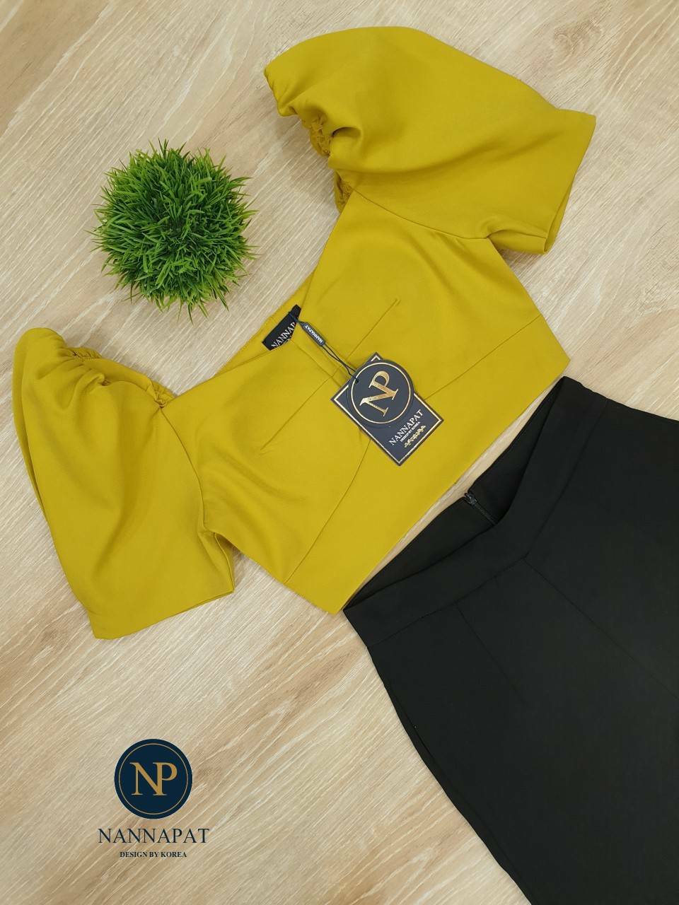 เซทเสื้อกางเกงสีเหลือง