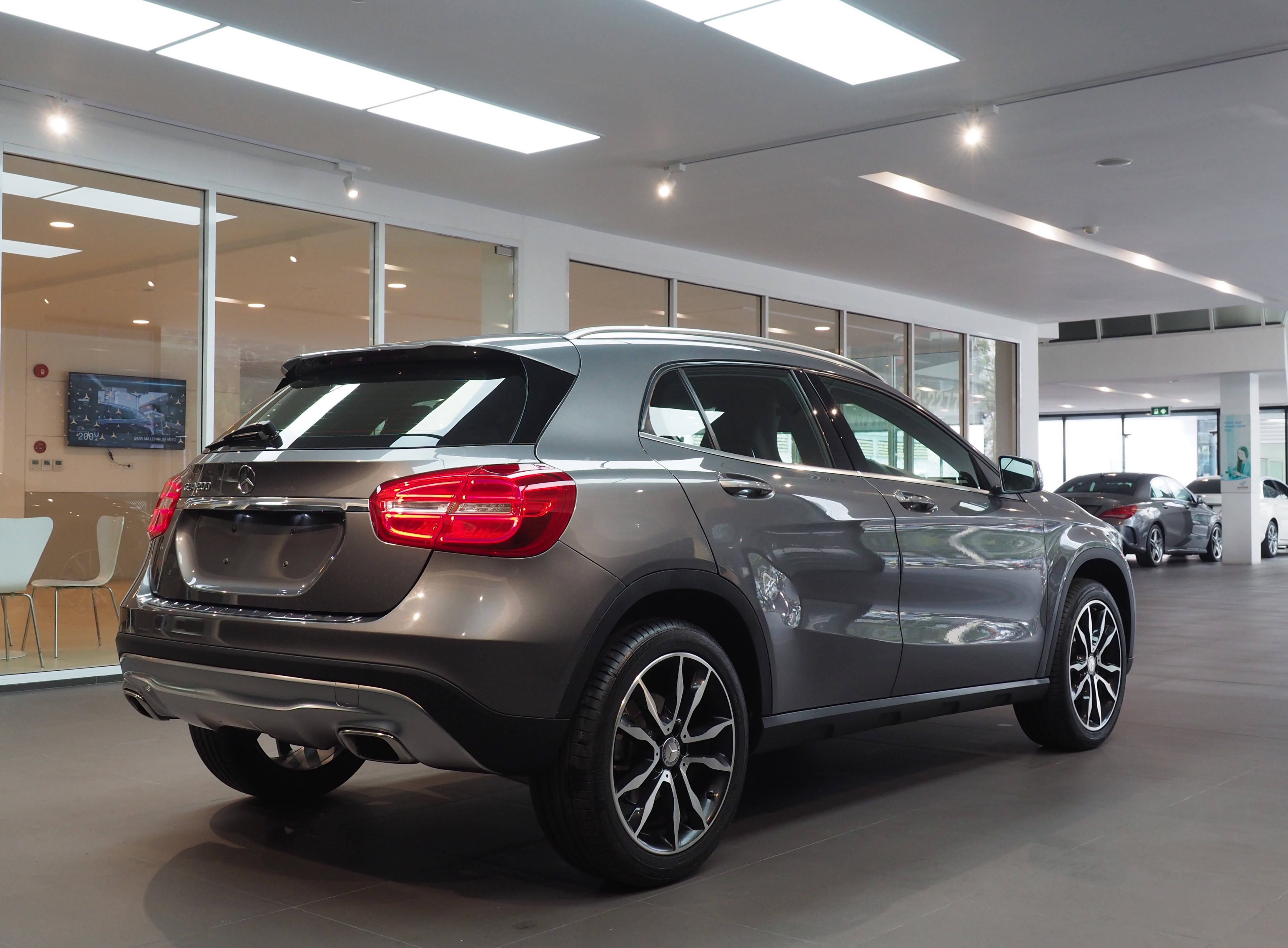 จองแล้ว GLA200 Urban W156