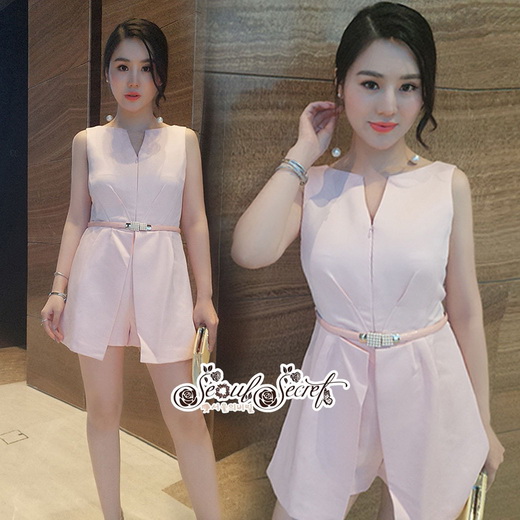 จั้มสูทขาสั้นเรียบหรูสวยเก๋ีสีชมพู