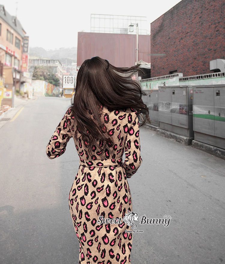 เดรสสีน้ำตาลพิมพ์ลายเสือสีชมพูสวยหวานน่ารัก