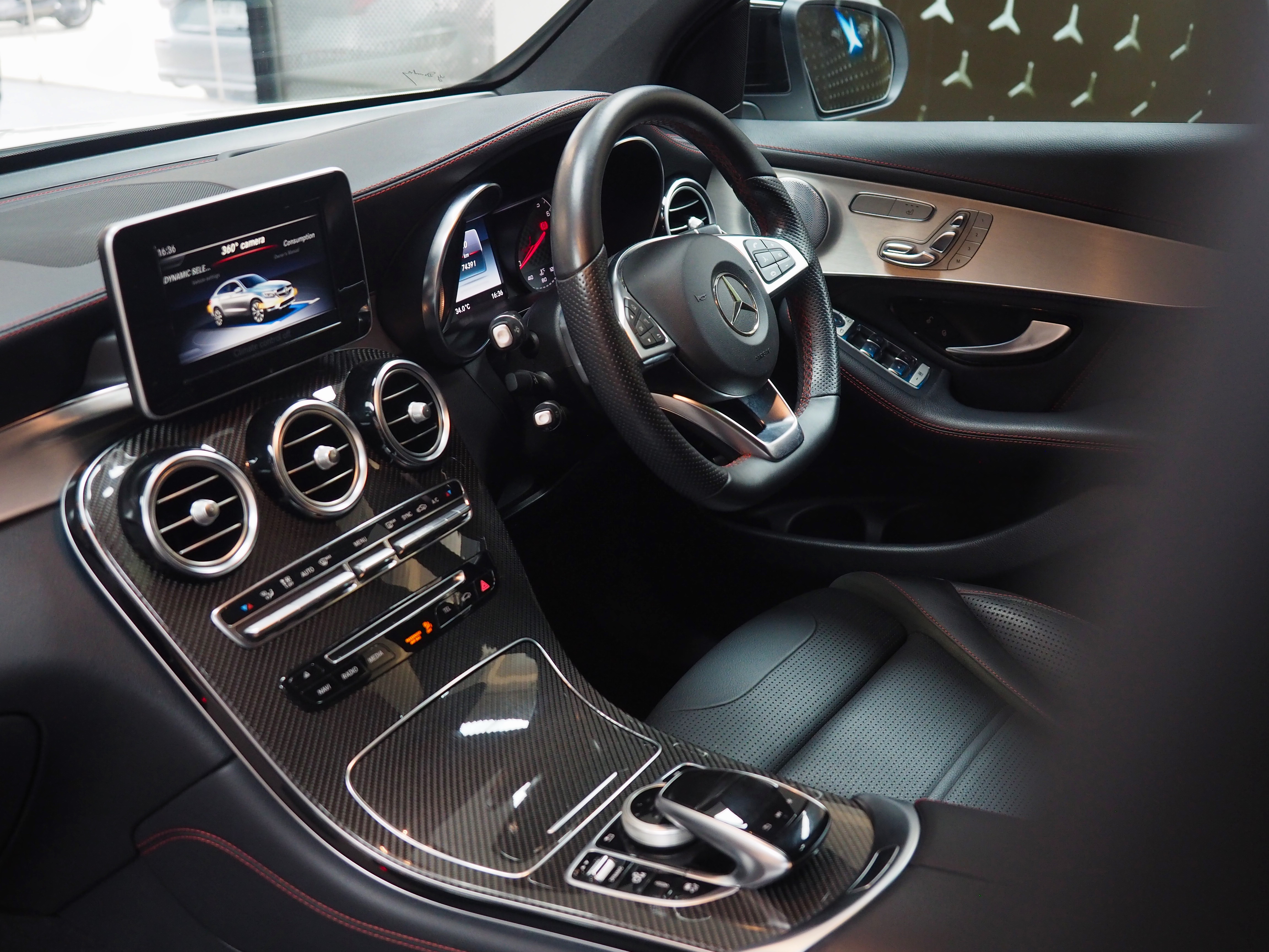 จองแล้ว GLC43 AMG Coupe 4Matic W253