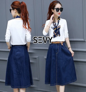Set เสื้อ+กระโปรงยีนส์เอวสม็อคหลัง