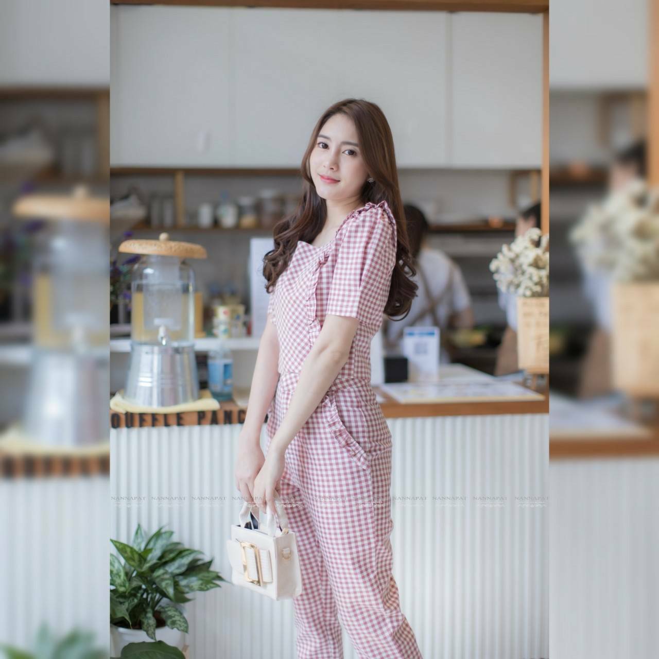 เสื้อซิปหลังแต่งระบาย