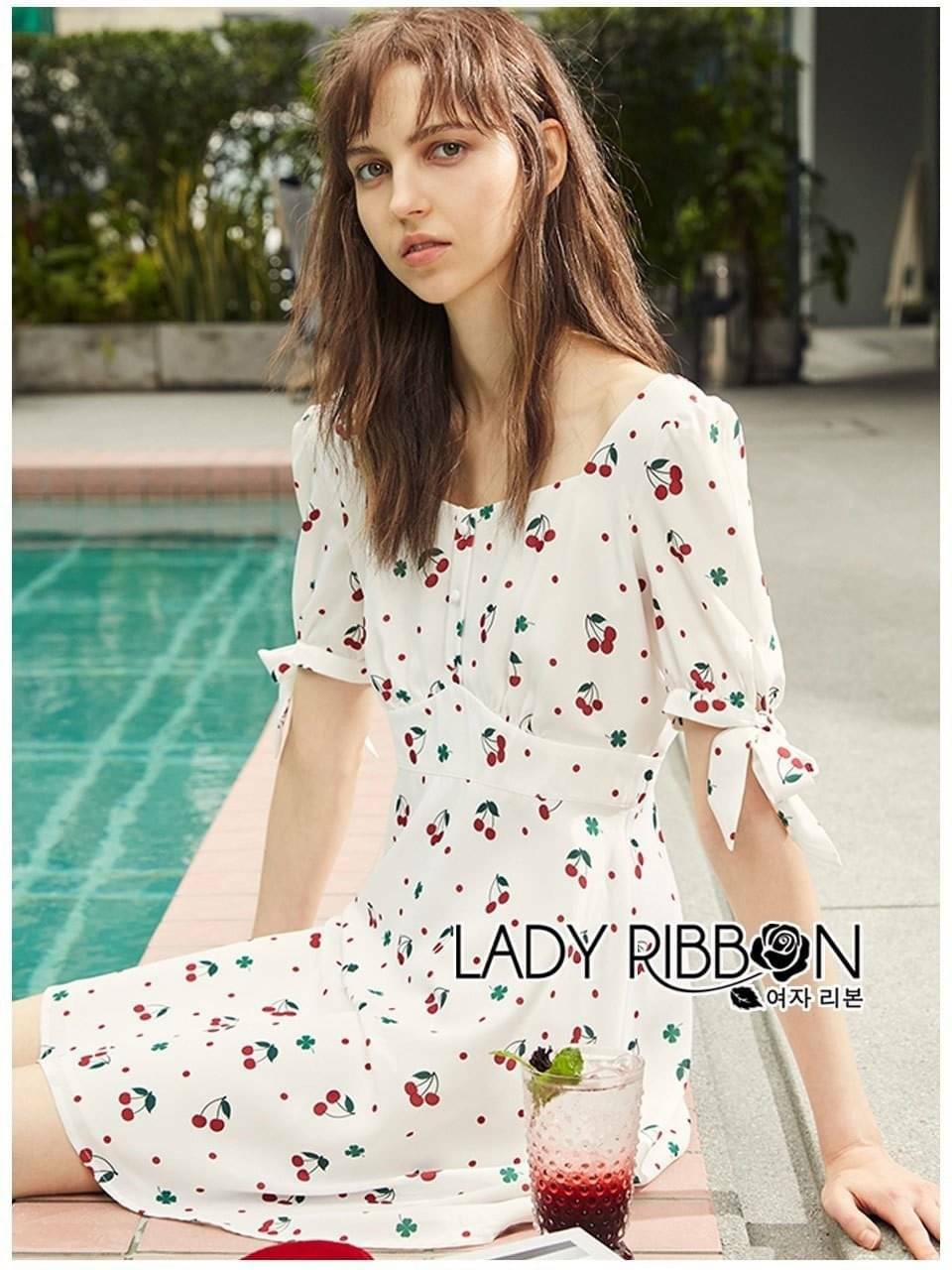 Mini Dress เดรสสั้นผ้าเครปสีขาวพิมพ์ลายเชอร์รี่