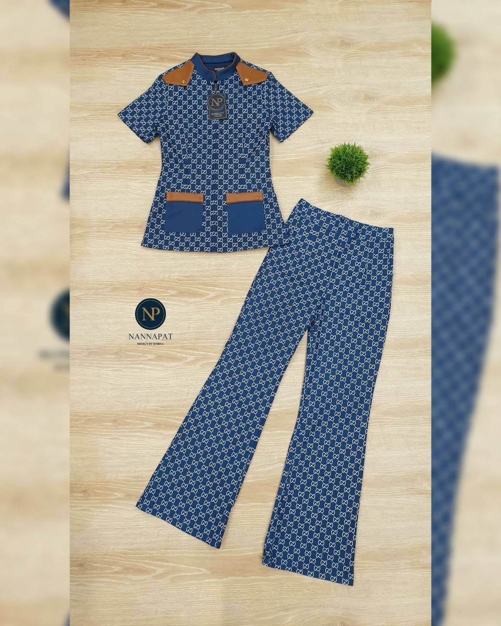 เสื้อซิปหน้าแต่งกระเป๋าคู่หน้า