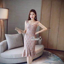เดรสทรงสายเดี่ยวกระโปรงระบาย