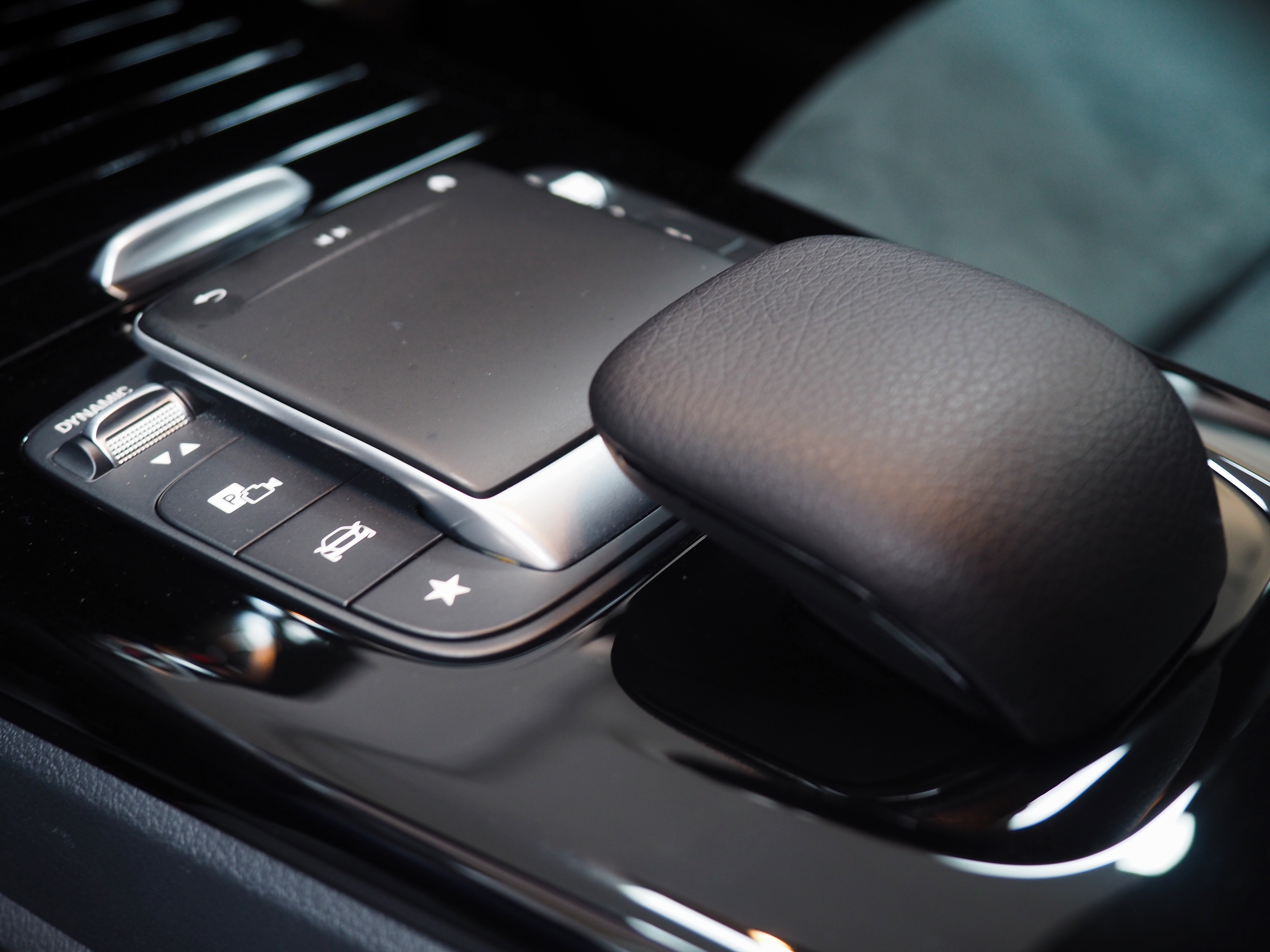 จองแล้ว A200 AMG Dynamic W177