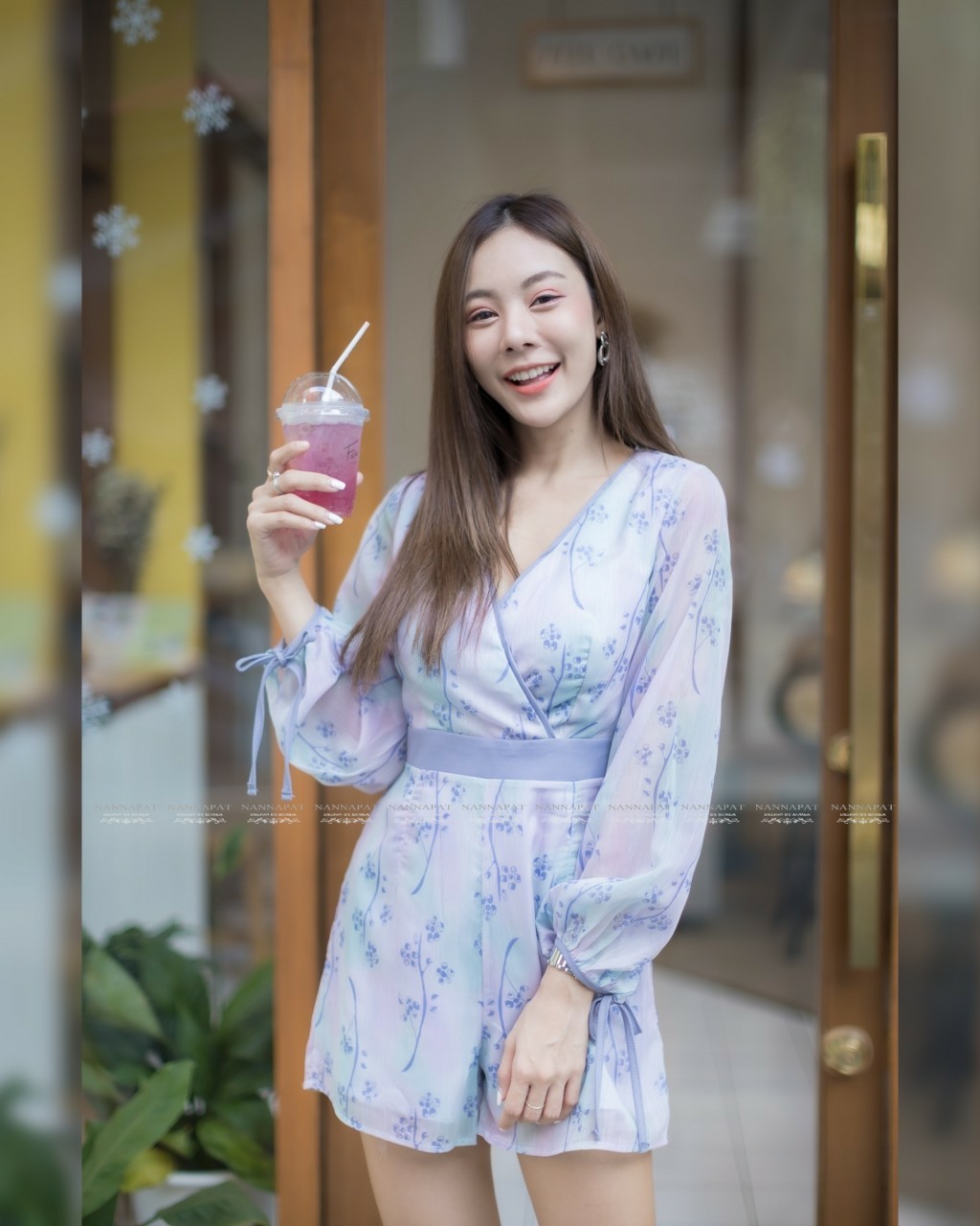 เพลสูท ลายดอกไม้สีละมุน