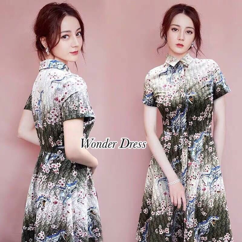 เดรสลายเอกลักษณ์แบรนด์Dior