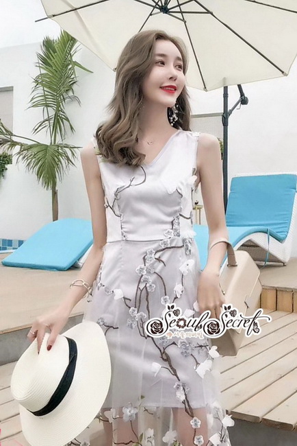 แม็กซี่เดรสสวยหรู ลุคสาวแฟชั่นนิสตร้า