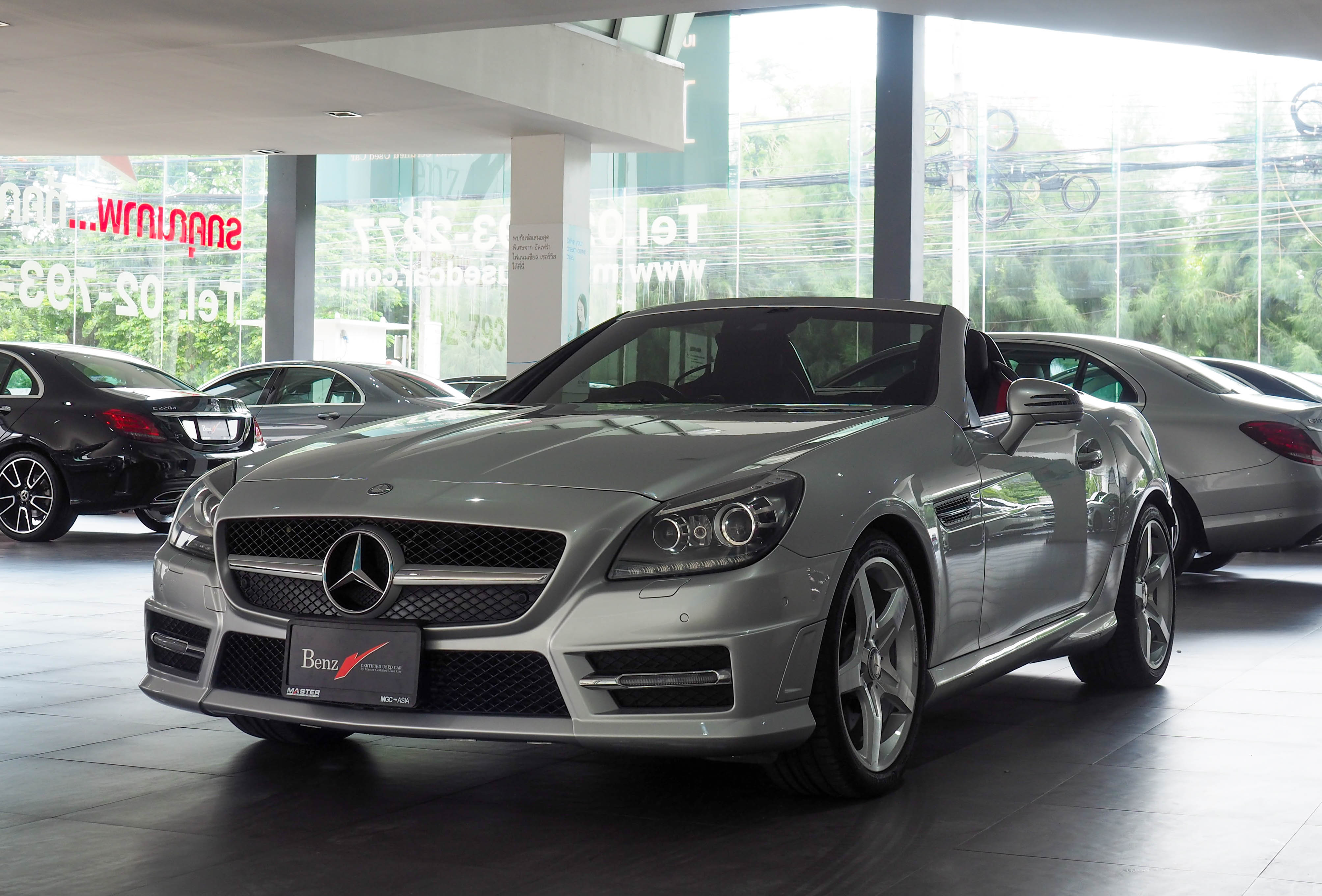 จองแล้ว SLK200 R172