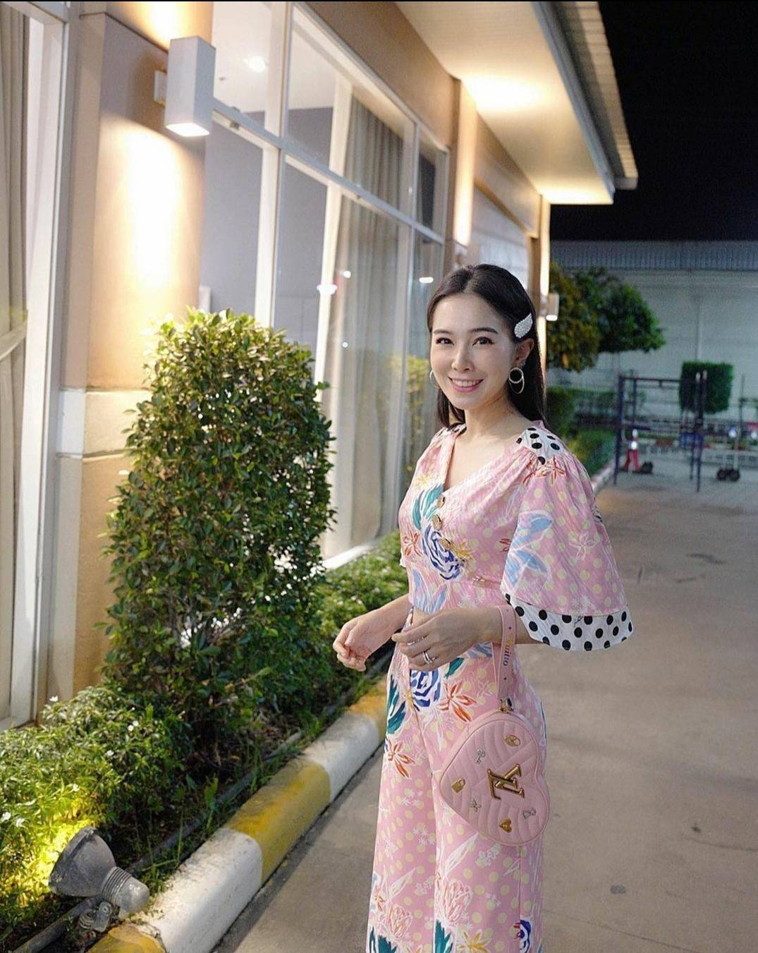 เสื้อซิปหลัง ระบายแขนสองชั้น