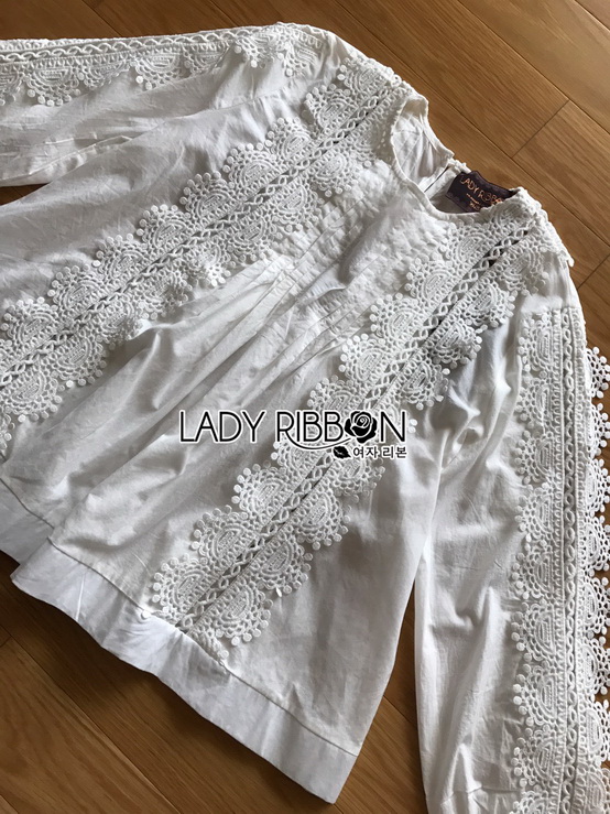 เสื้อแขนยาวผ้าคอตตอนตกแต่งลูกไม้สีขาว