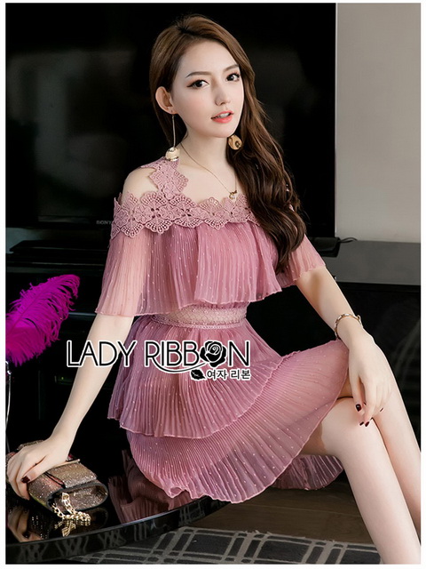 เดรสผ้าชีฟองจับพลีตตกแต่งลูกไม้