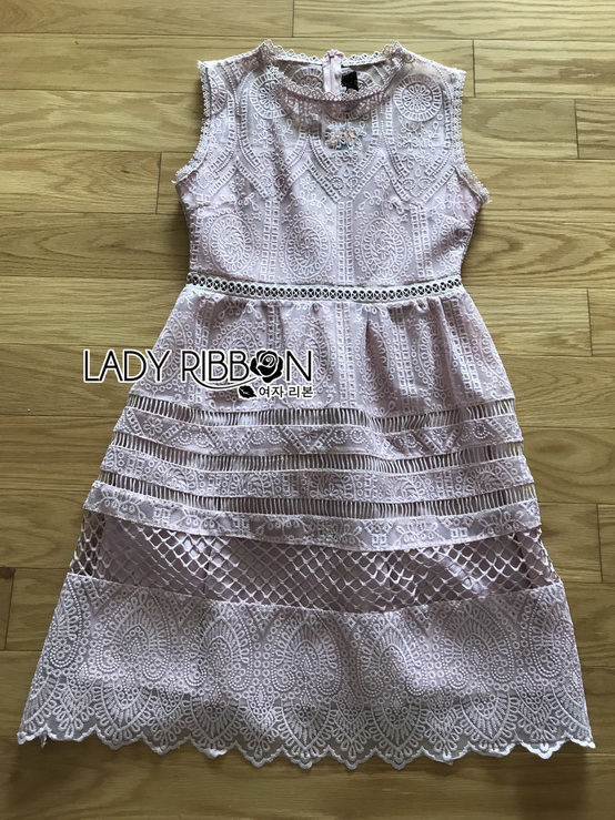 Dress เดรสสั้นผ้าลูกไม้สีชมพูอ่อนสไตล์เฟมินีน