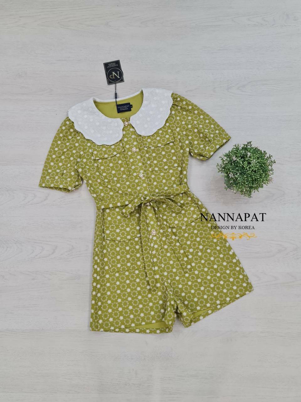 เพลสูทงานกระดุมหน้า แต่งกระเป๋า