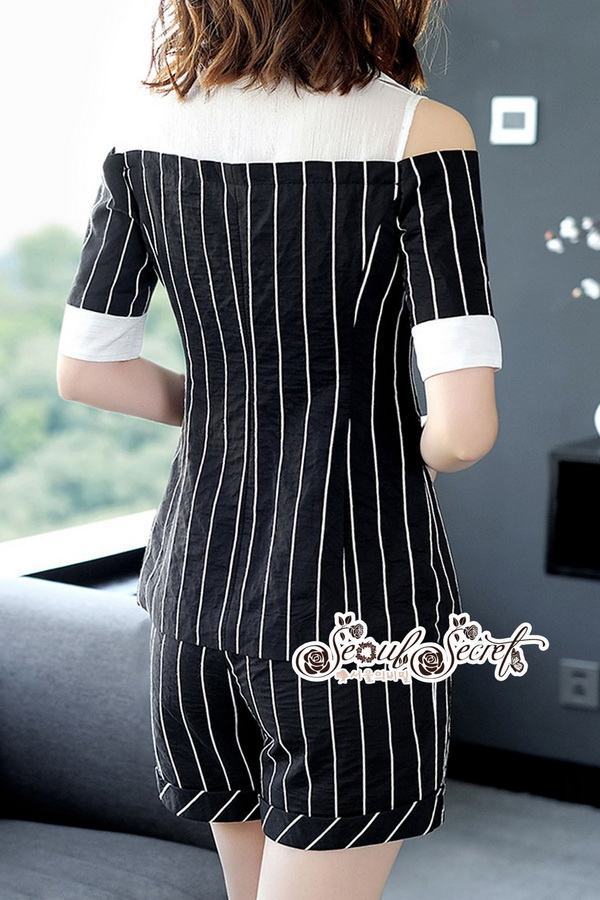 เสื้อสูทลุคสาวไฮคลาสทอลายริ้วคาดเส้นสีขาว