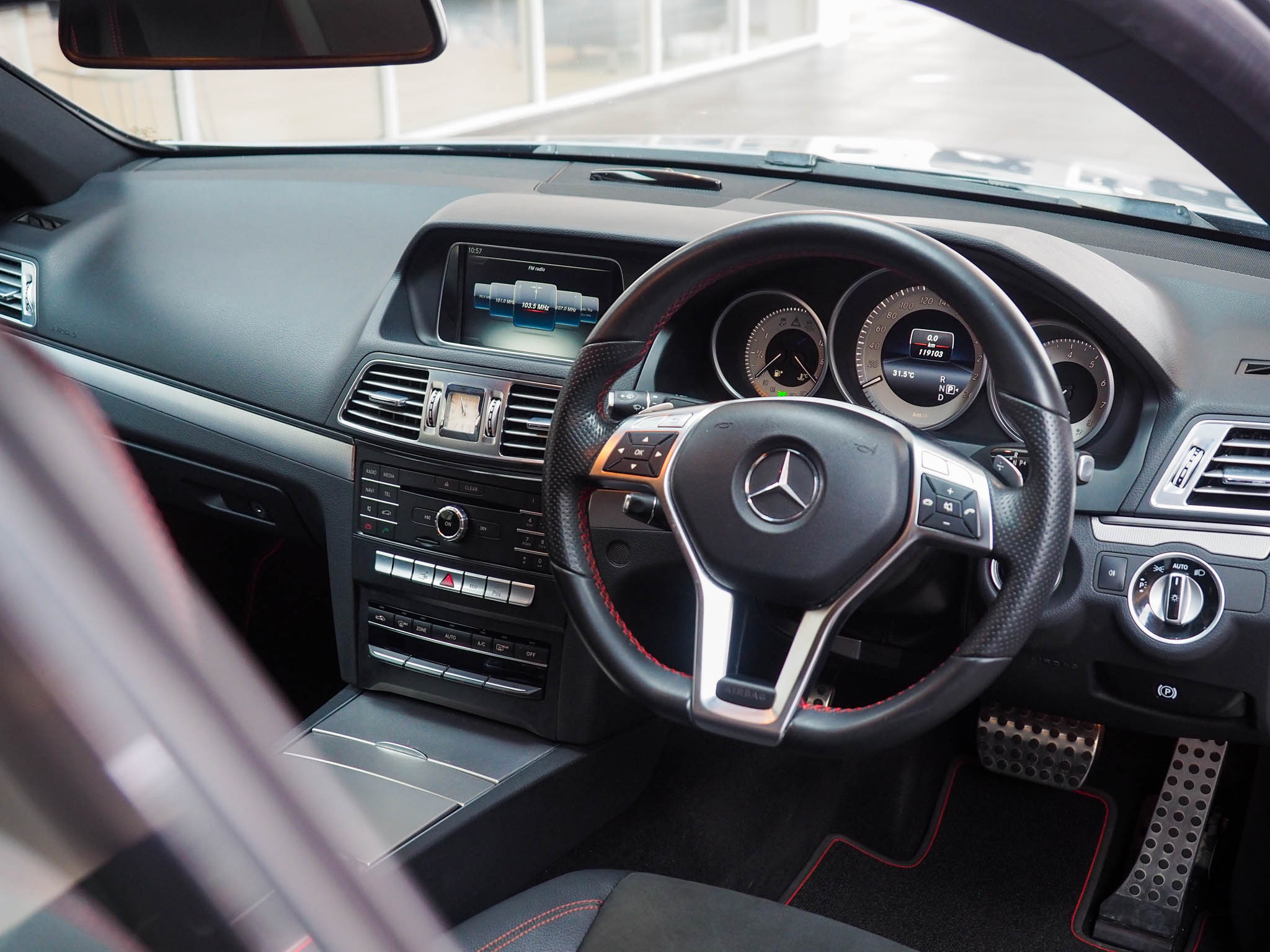 จองแล้ว E250 Coupe AMG W207