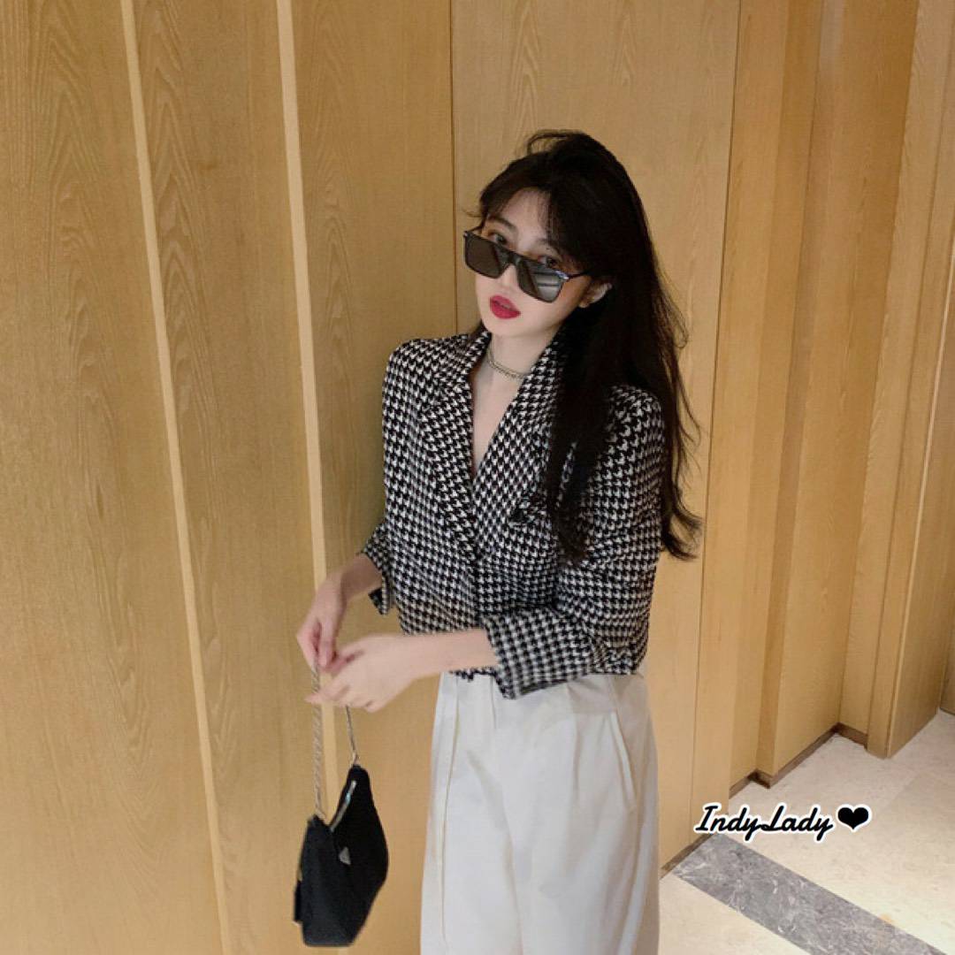 เสื้อสูทแขนยาวทรงครอป