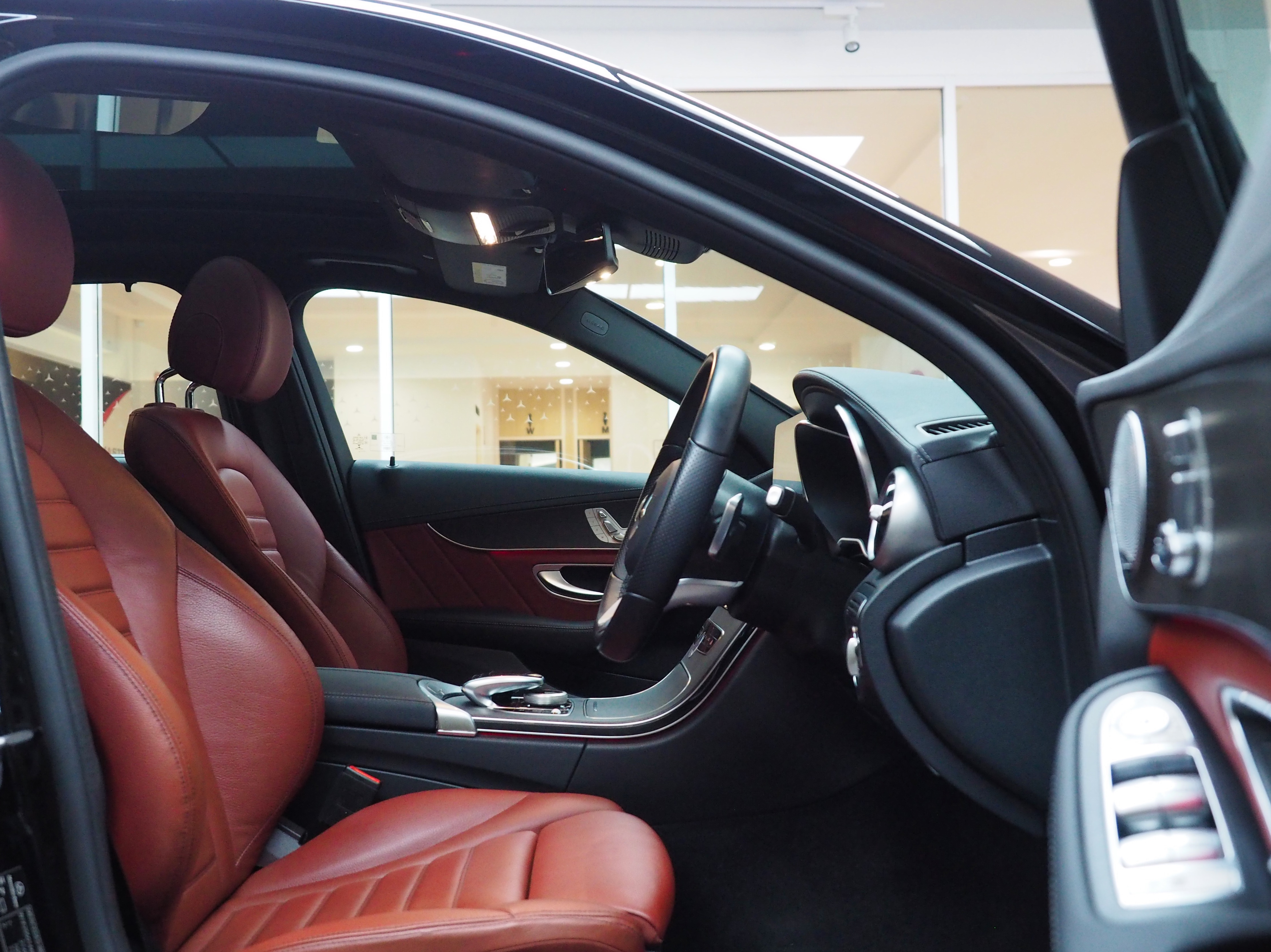 จองแล้ว C220d AMG Dynamic W205