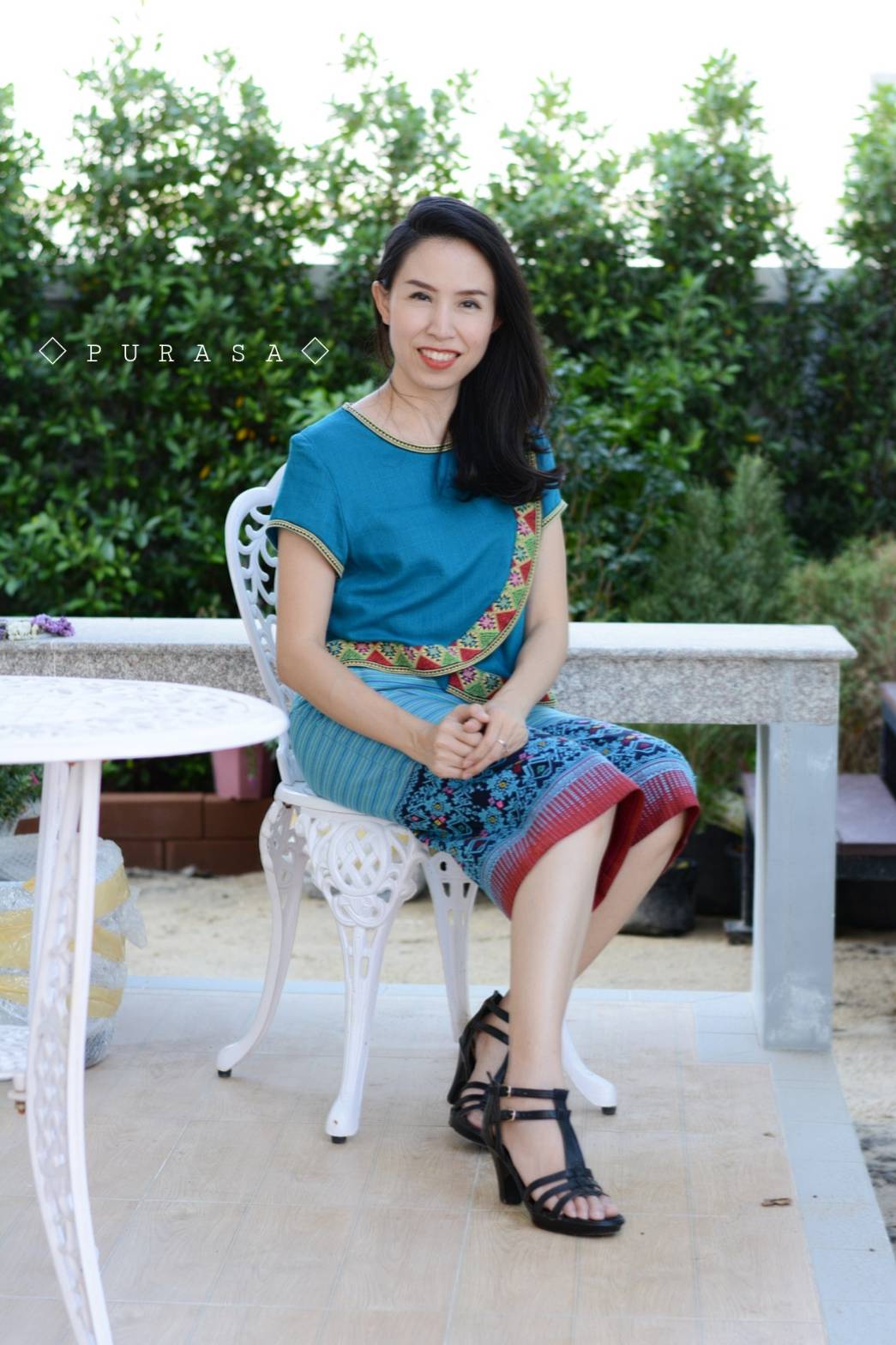 กางเกงตีนจก