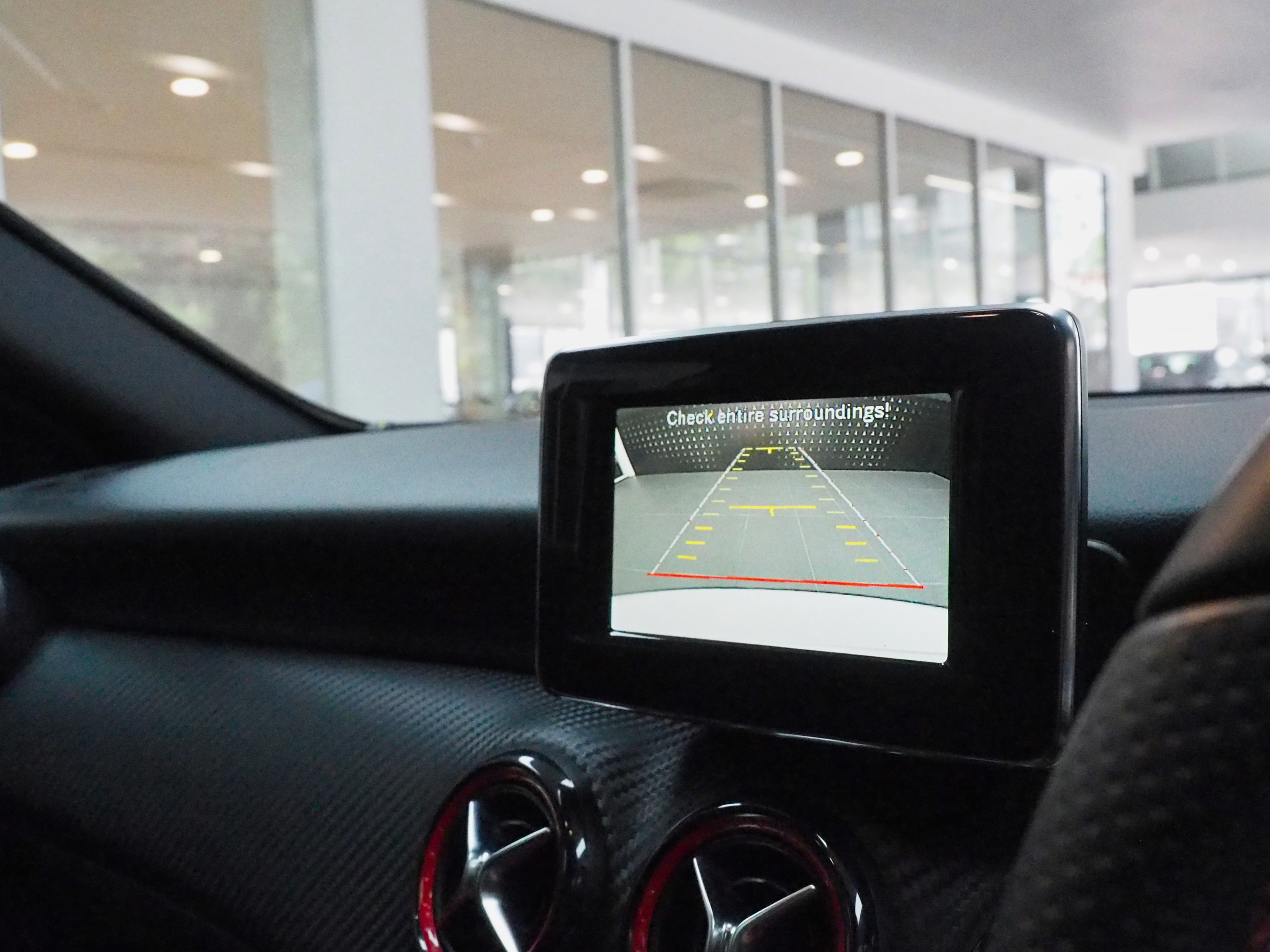 จองแล้ว A250 AMG Sport W176