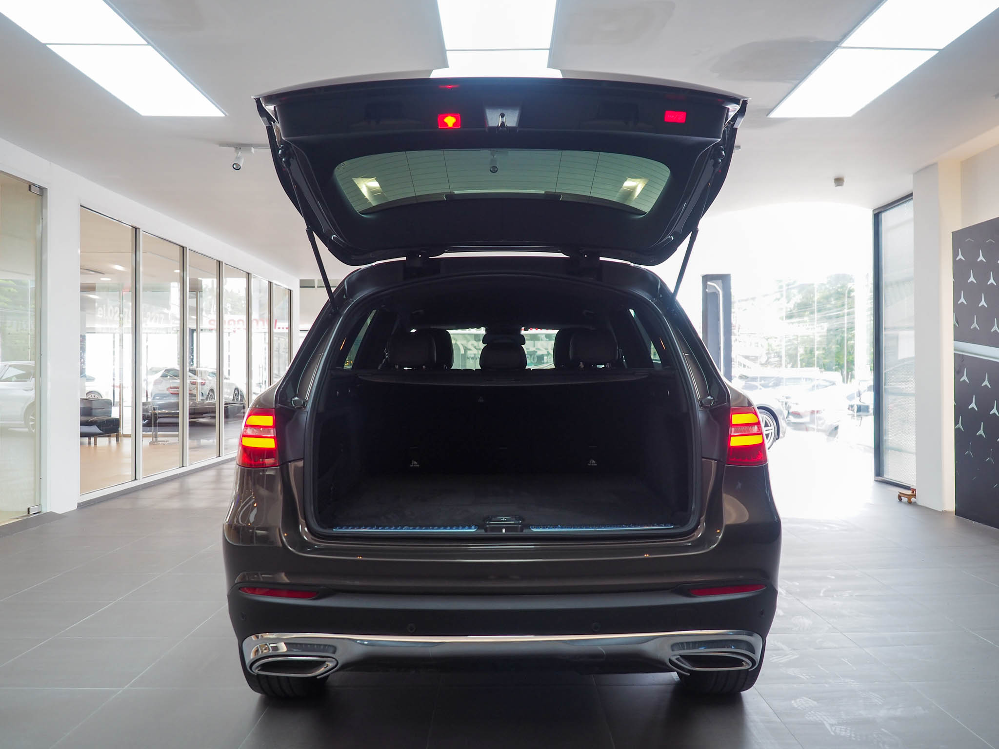 จองแล้ว GLC250d 4MATIC off-Road W253