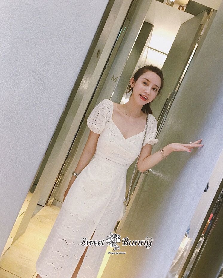 เดรสแขนตุ๊กตาออกแนวสวยหวานๆ