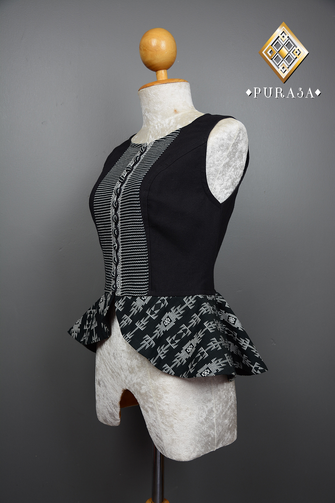 PUS018 เสื้อผ้าฝ้ายแต่งตีนจก