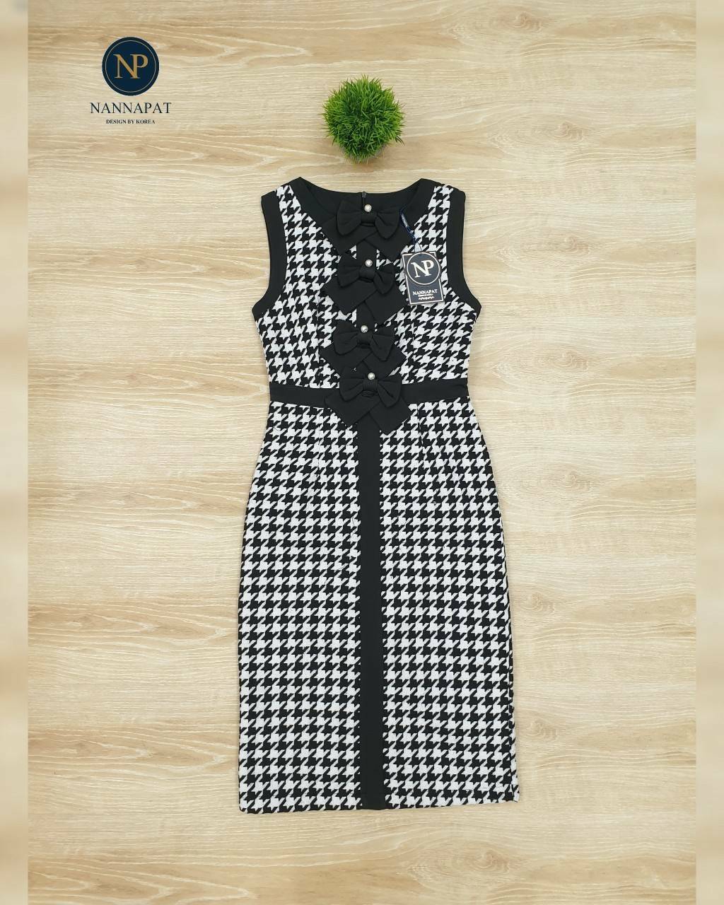 เดรสซิปหลังแต่งโบว์อกน่ารักๆ