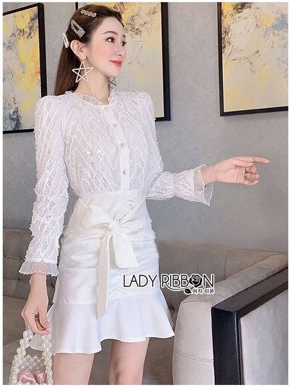 เดรสผ้าโพลีเอสเตอร์สีขาวคอกลม