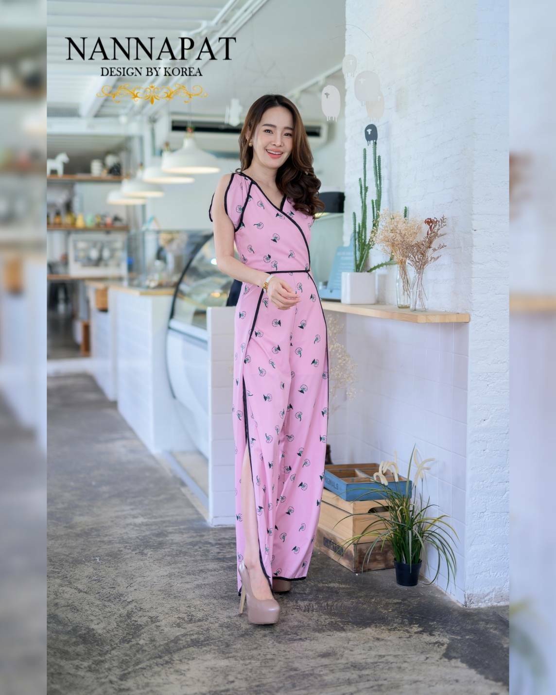 Jumpsuit ขาวยาวสีชมพูหวาน